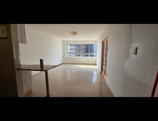 1 BEDROOM PROPERTY TO RENT IN NORTH BEACH